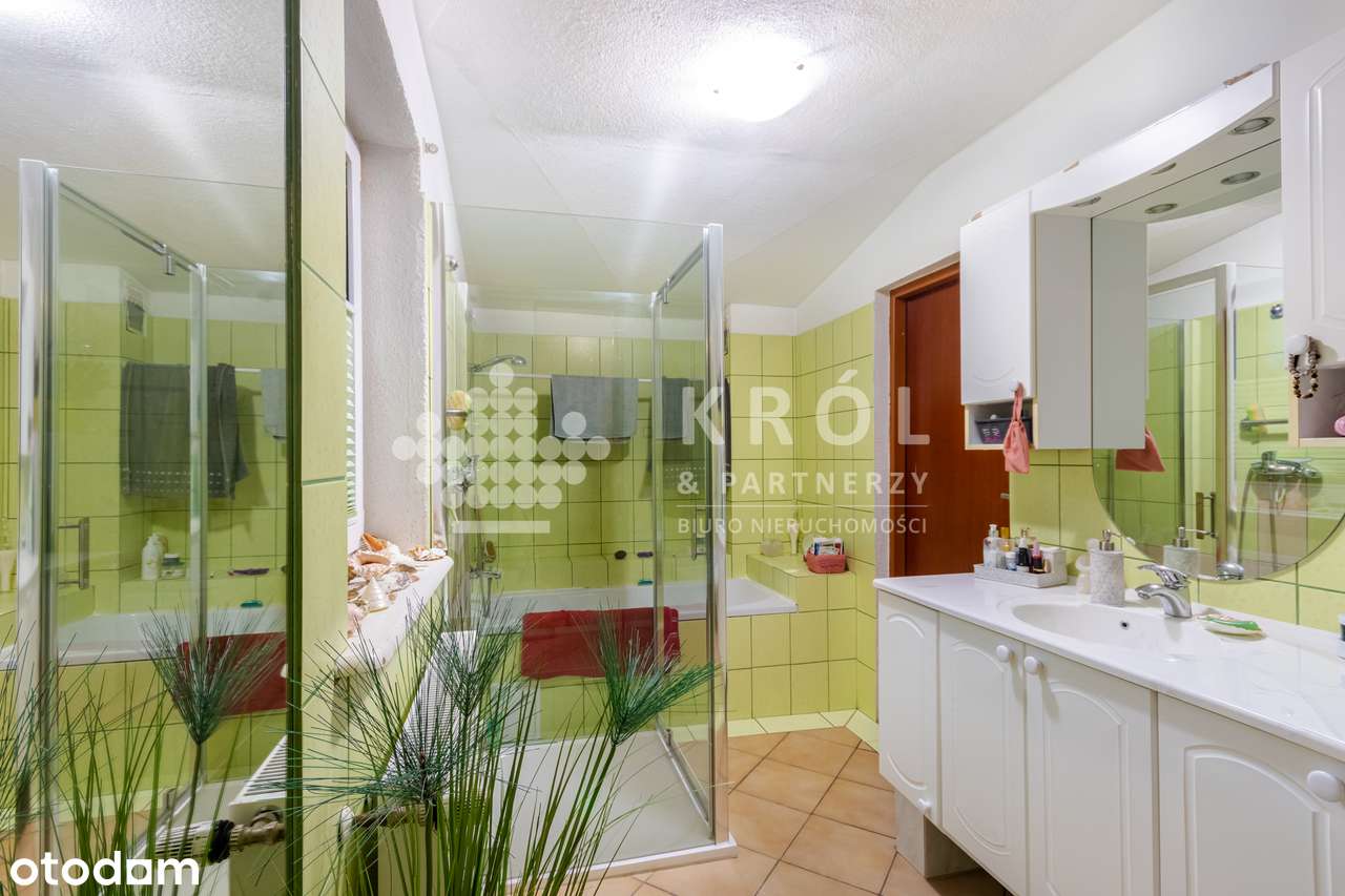 Dom w zabudowie bliźniaczej z potencjałem w Dobrej-13