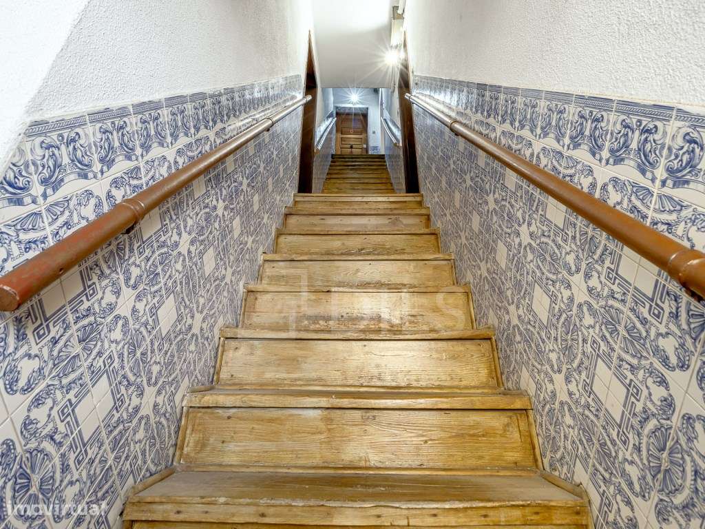 Prédio para reabilitação junto à Bica, Lisboa-8