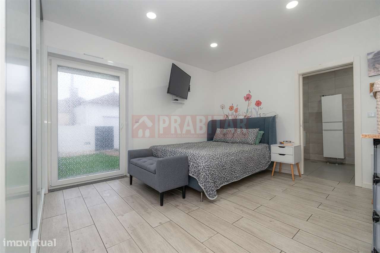 MORADIA T3 COMO NOVA EM AVEIRO/SANTA JOANA-7
