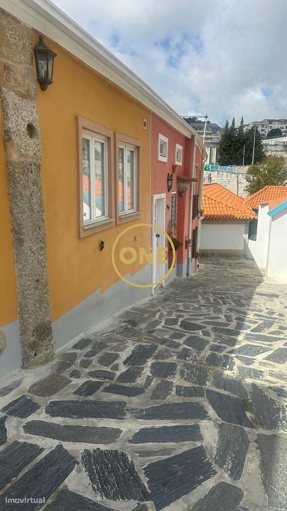 Moradia T1 convertida em T2 - Condomínio fechado no PORTO - Grande imagem: 2/7