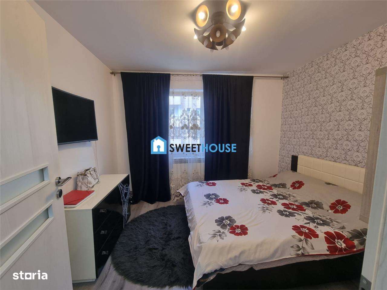 Apartament cu Trei Camere LUX-10