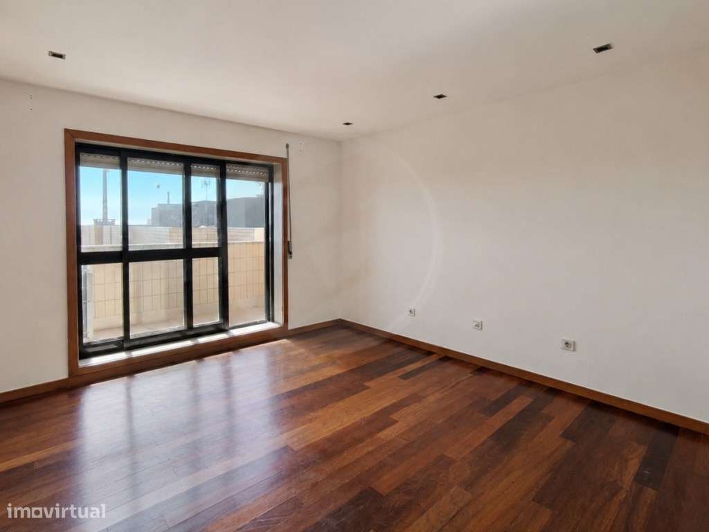 T3 Duplex com Terraço junto à Praia na Póvoa de Varzim-19