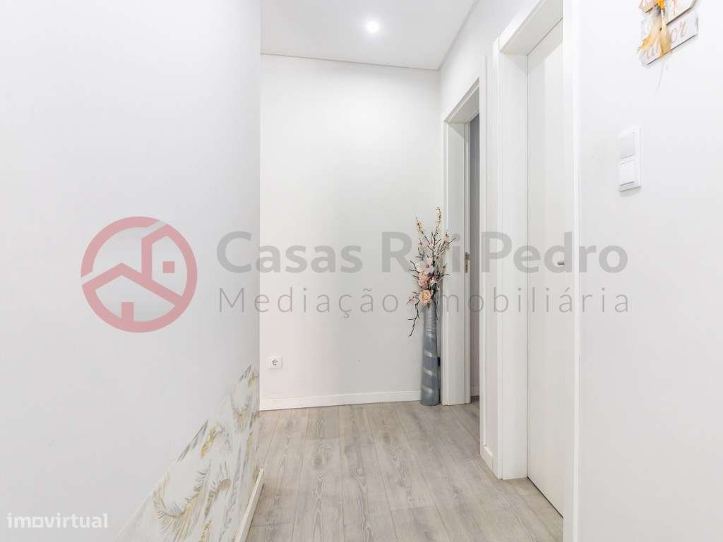 Moradia T3+2 Remodelada com garagem 740 m² de Terreno em St Antonio...-9