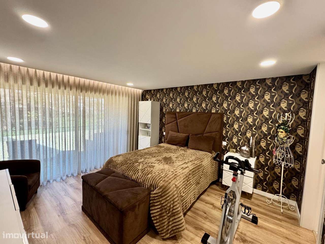 Excelente T2 mobilado em condominio fechado com piscina - Grande imagem: 4/12