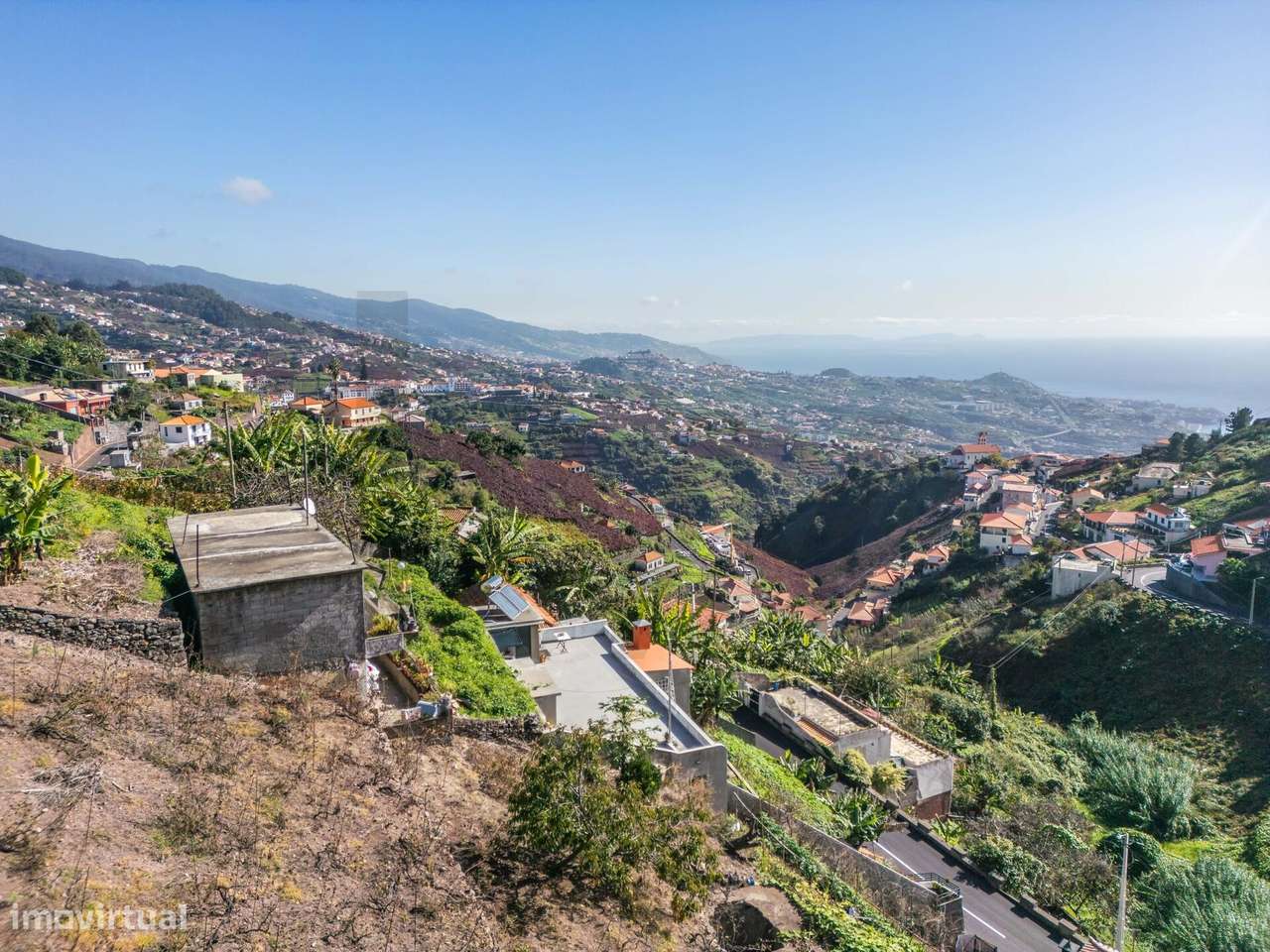 Oportunidade Única: Terreno com Construção em Curso e Vista Deslumbran-22