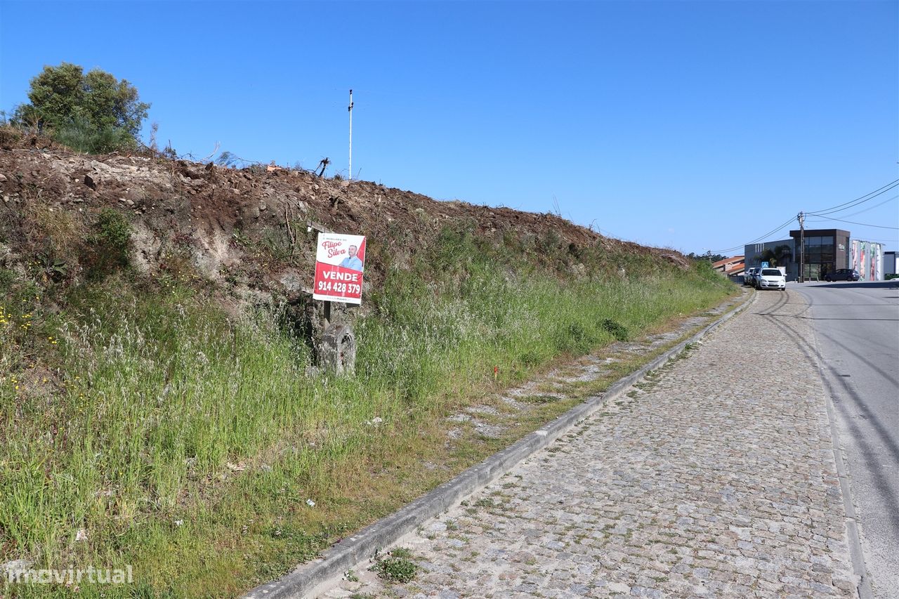 Lote de Terreno  Venda em Lustosa e Barrosas (Santo Estêvão),Lousada