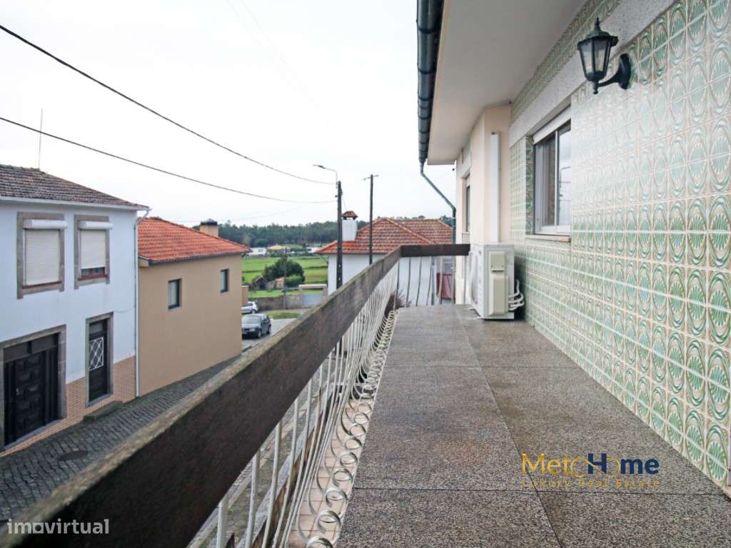 Moradia de 4 frentes em Perosinho-13