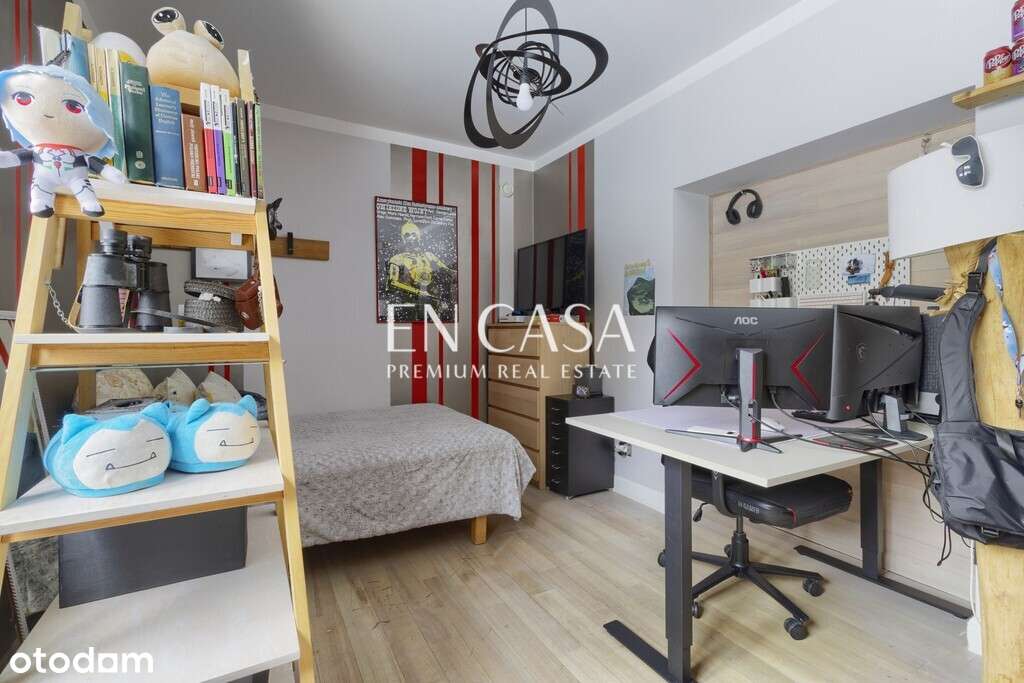 Restauracja przy ruchliwej ulicy.-17