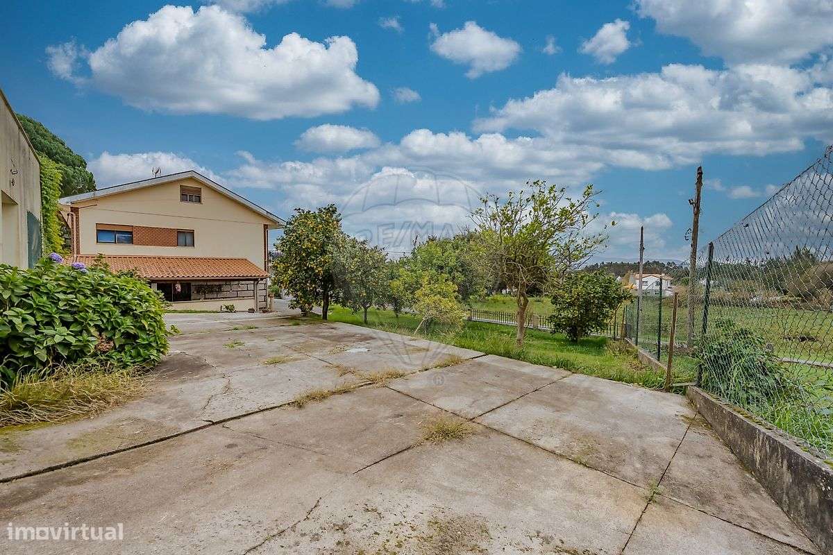 Moradia Independente Bi familiar com Piscina e Vistas Amplas – Valença - Grande imagem: 5/41