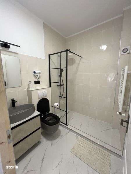 Inchirierz casa moderna 9 locuri -aproape de centru , Iris - Imagine principală: 5/8