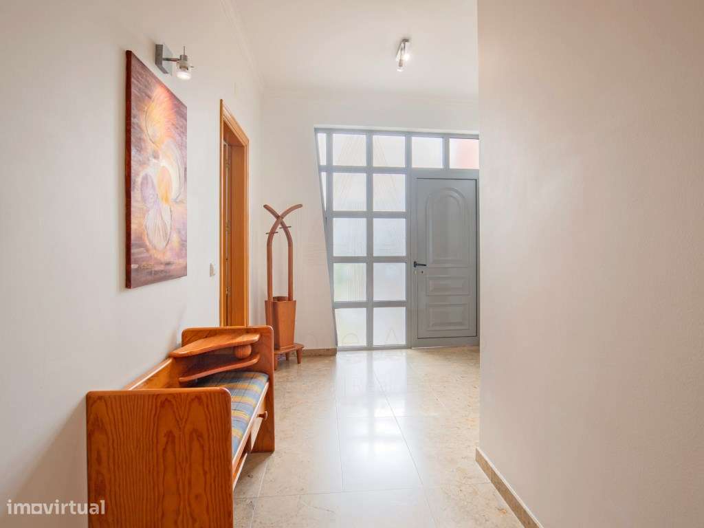 EXCLUSIVO | Moradia T3 perto das escolas - Castelo, Sesimbra - Grande imagem: 4/54