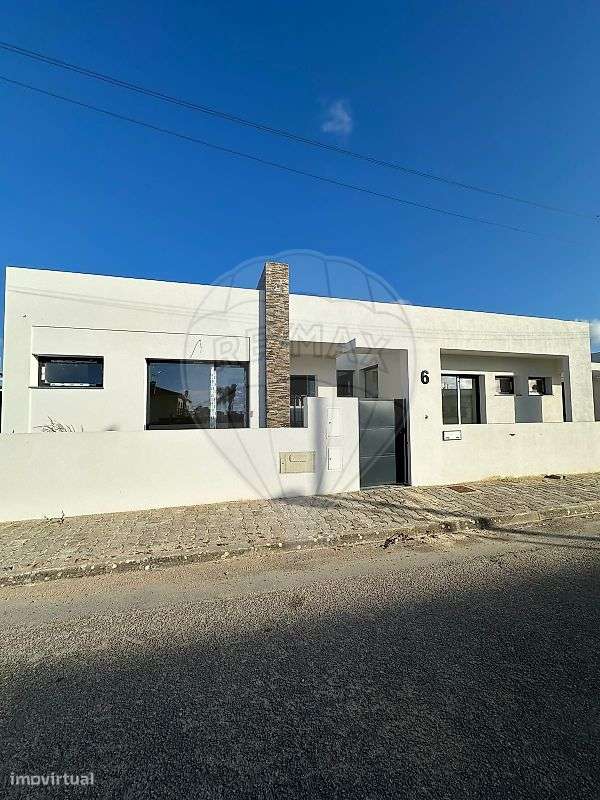 Moradia T4 para venda-1