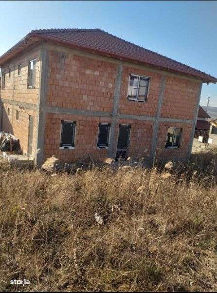 Duplex de vanzare, 4 camere, 120mp, 250mp teren, parcare, zona Chinten - Imagine principală: 2/3