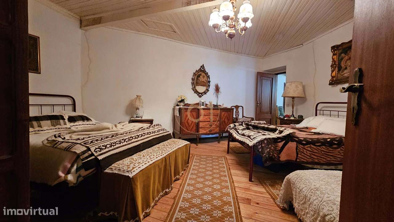Duas Casas em Sendim - Miranda do Douro-27