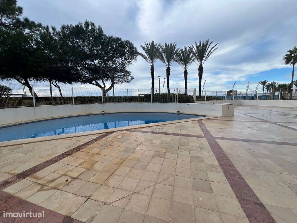 Apartamento T2 primeira linha lateral de mar em Quarteira - Oportun...-26