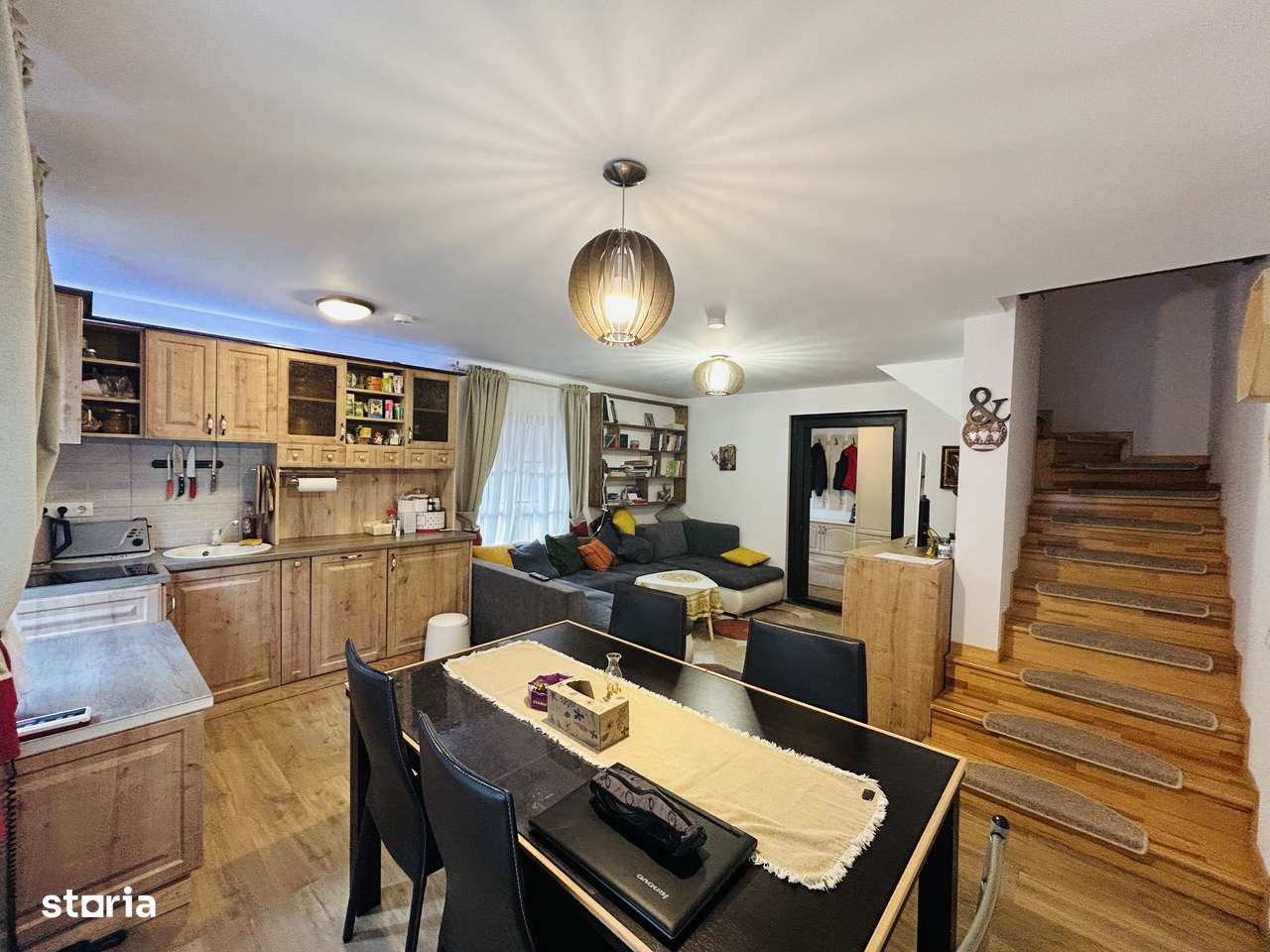 Casa de vanzare in Cisnadioara - Renovata, 200 mp utili, mobilata - Imagine principală: 1/16