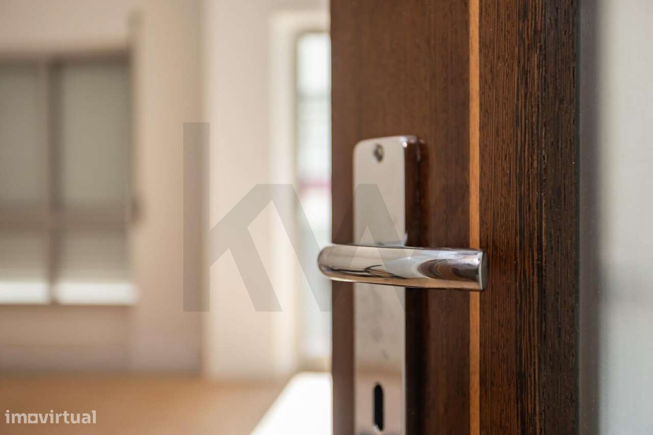 Apartamento T4 transformado em T3 totalmente remodelado na Cova da Pi-32