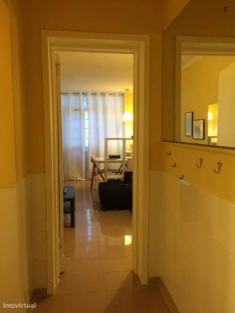 Apartamento com 1 quartos - localizado em Roma-Areeiro Lisbon - Grande imagem: 4/7