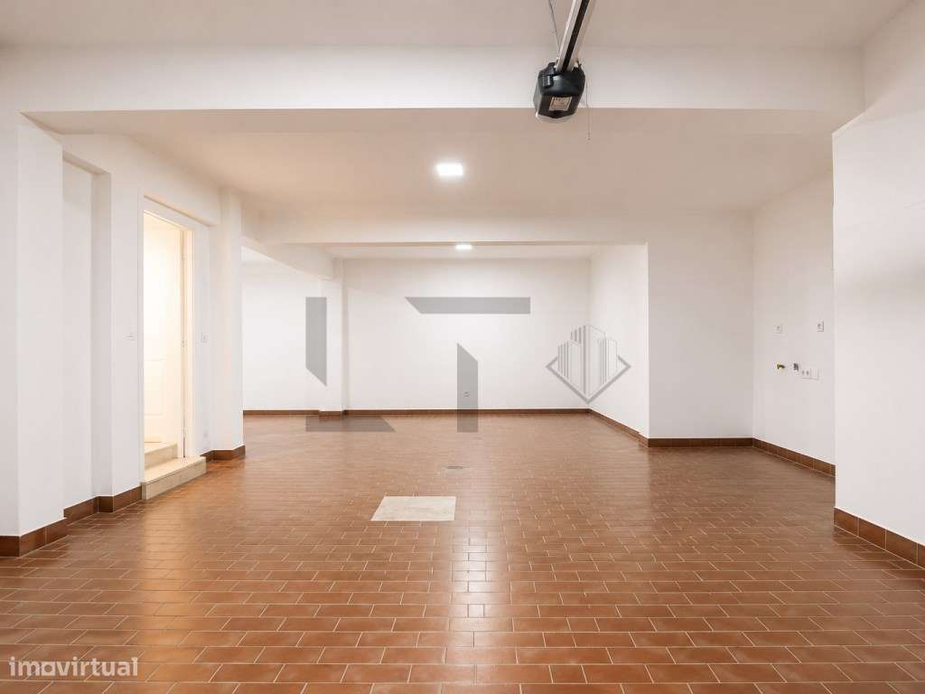 Moradia T4 em Banda totalmente Renovada com Garagem, para Venda na ...-37
