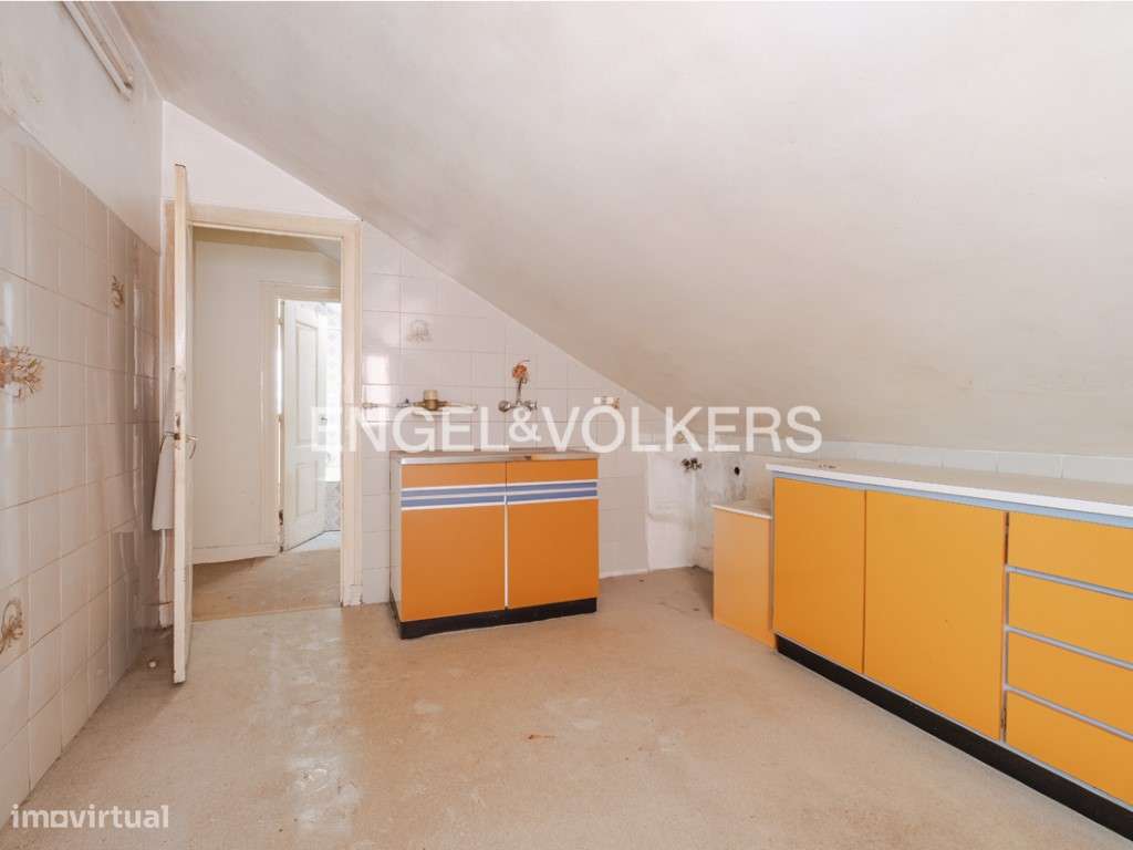 Prédio com projeto aprovado em Campolide - Grande imagem: 4/26