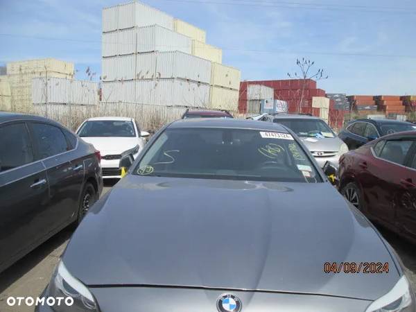 BMW Seria 5 535i xDrive - 13