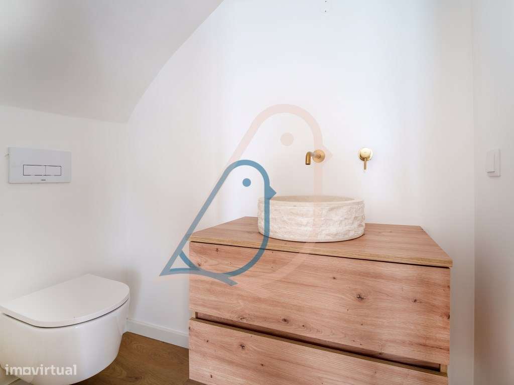 Moradia V2 Geminada no Centro da Cidade de Ourém - Grande imagem: 4/28