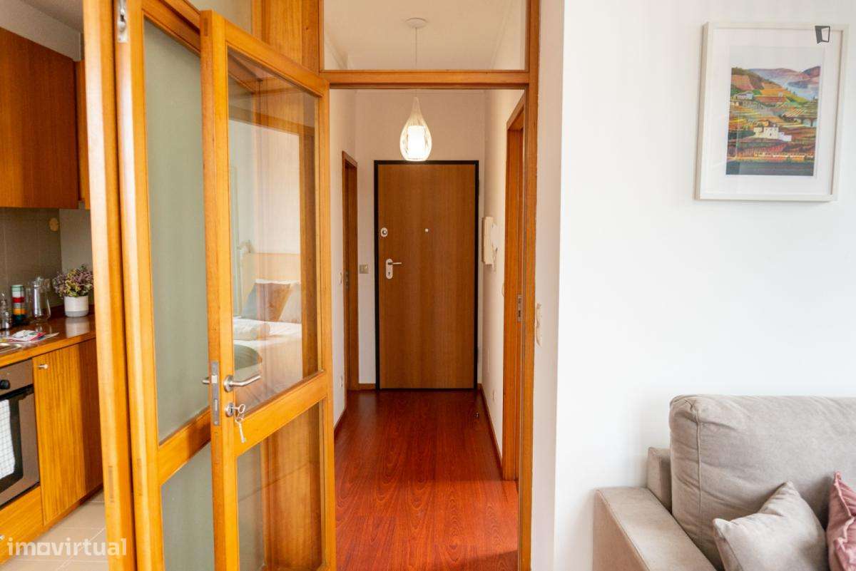 Apartamento com 1 quartos - localizado em Cedofeita Porto - Grande imagem: 2/30