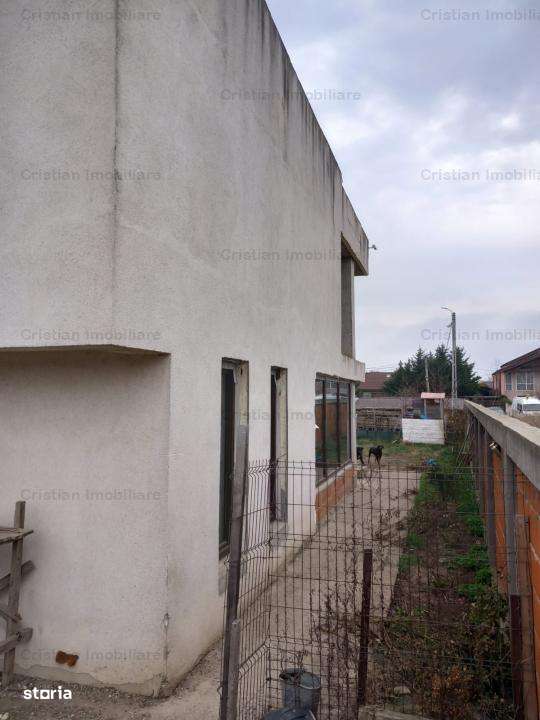 Vila 2012 P+1 Varsatura 242mp utili ,1008mp teren - Imagine principală: 5/6