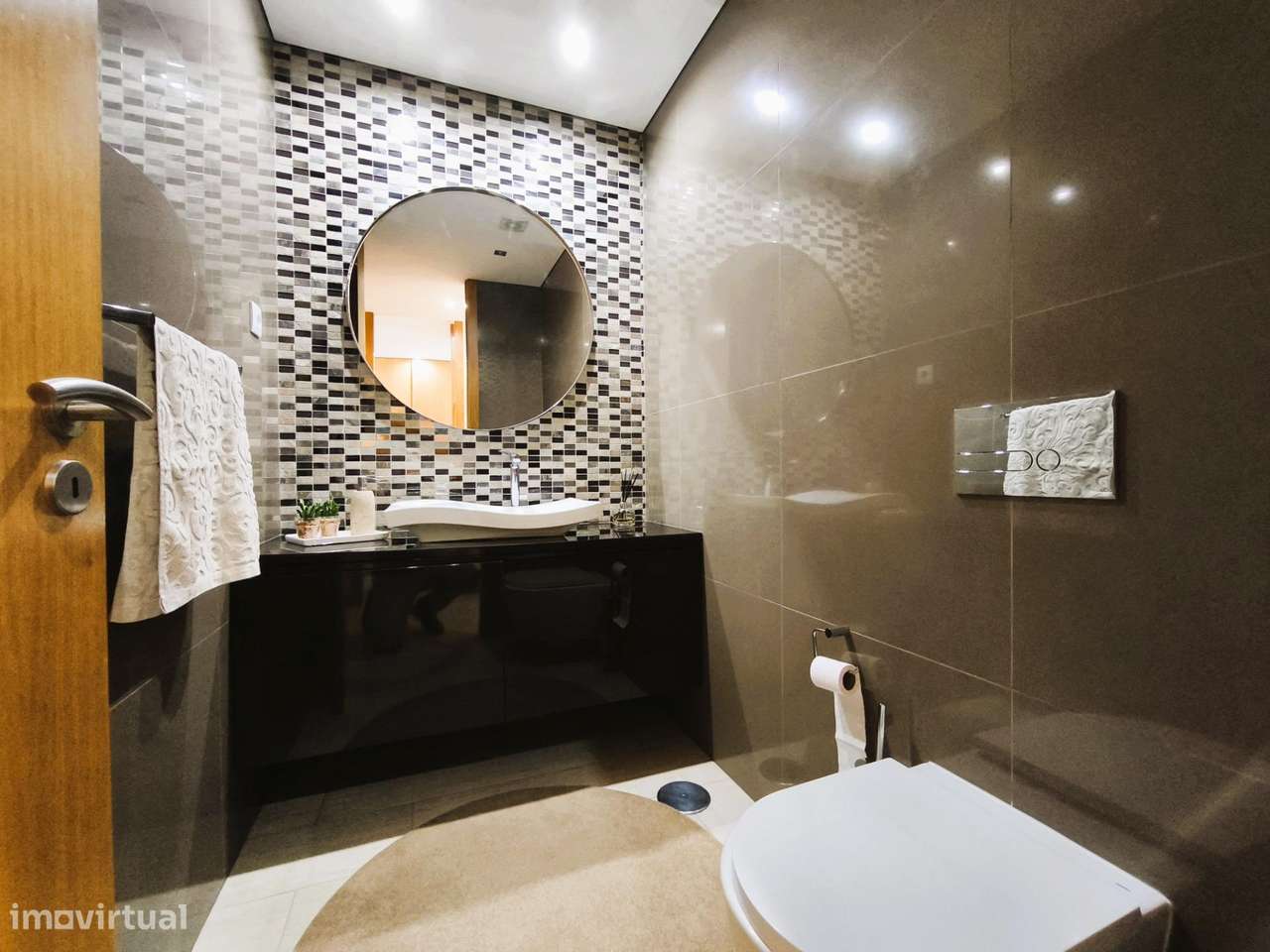 Moradia T3+1 (Centro Póvoa de Varzim a 300m da praia)-23