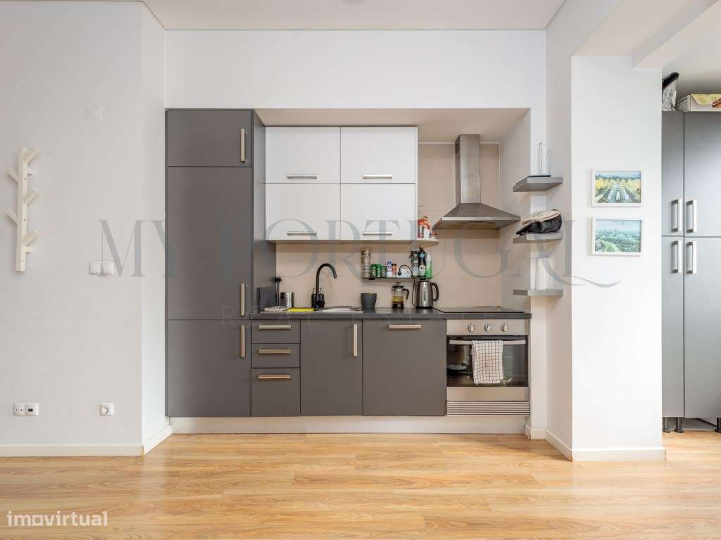 Apartamento T2 com 2 Pisos e Ar Condicionado - Charme e Modernidade... - Grande imagem: 5/27