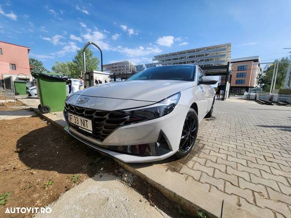 Hyundai Elantra 1.6 l 123 CP CVT Exclusive - 17
