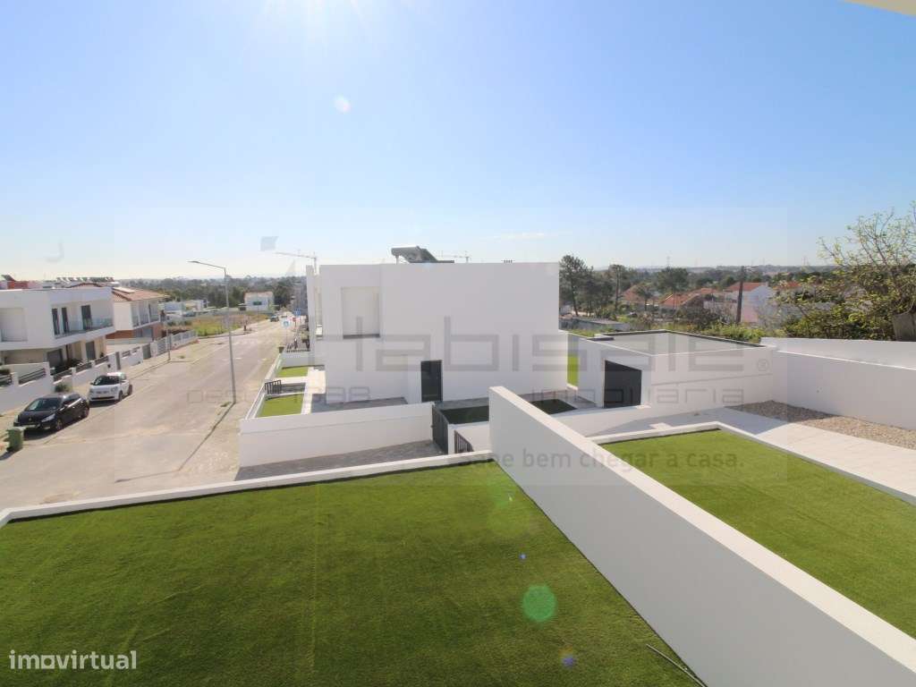 Moradia Geminada com Piscina a 10 minutos da praia e do Golf - Grande imagem: 5/23