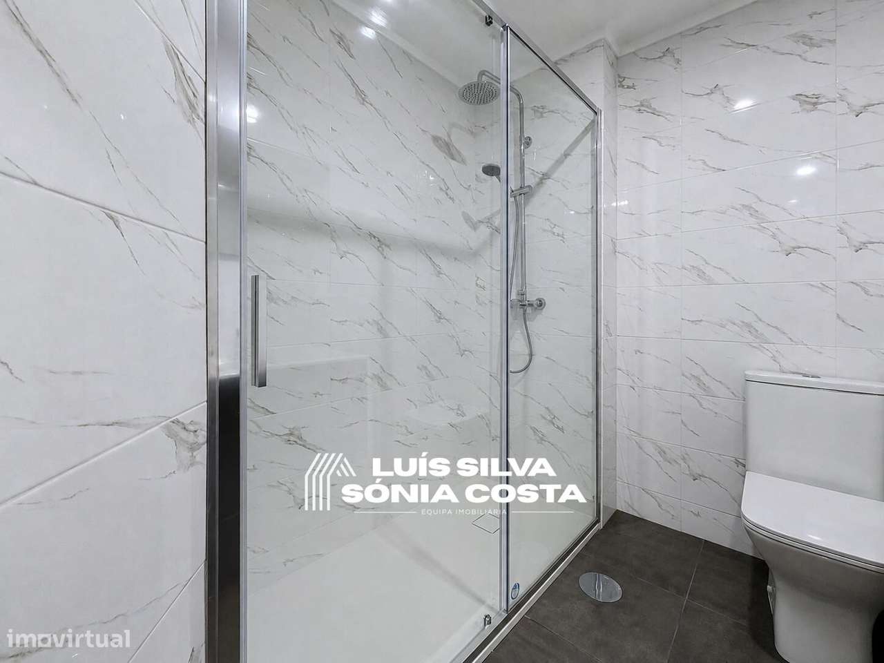 Apartamento T3 Completamente Remodelado | Elevador | Varandas |...-20