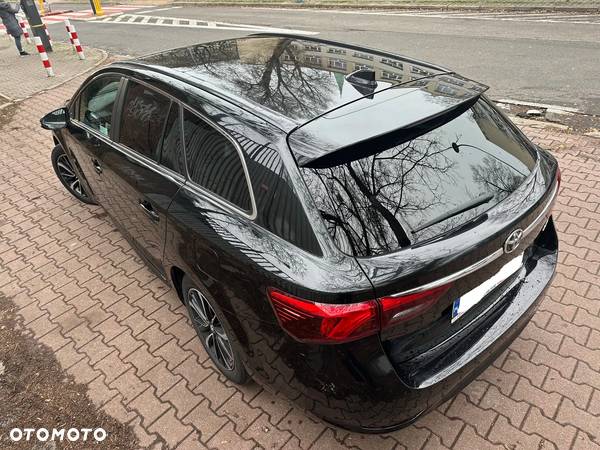 Toyota Avensis 2.0 Premium MS - 9