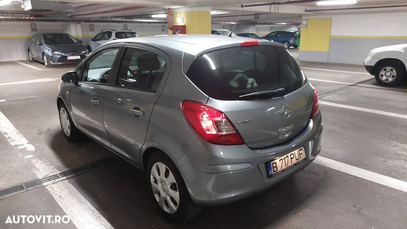 Opel Corsa 1.2 Essentia - 4