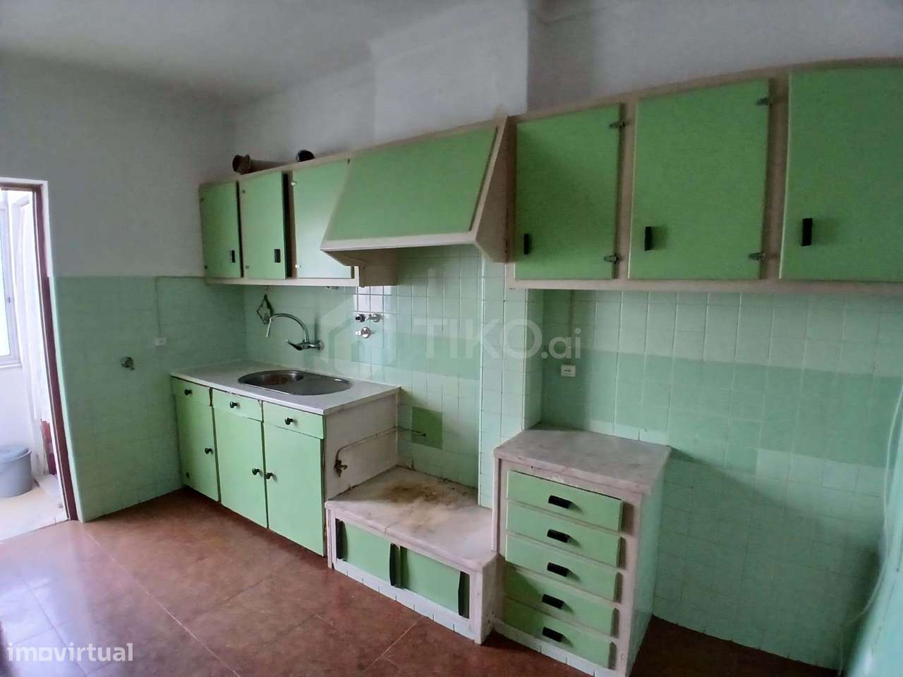 T3 no Coração do Montalvão – Excelente oportunidade para Remodelar ou-11