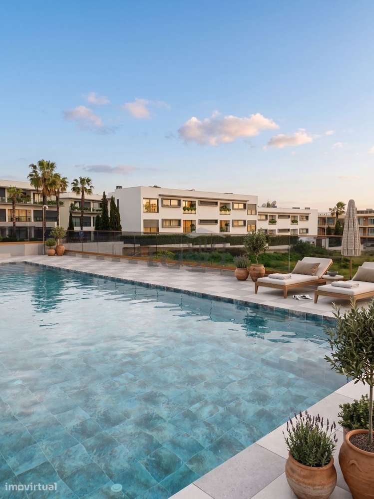 T2 Inserido Em Condominio Exclusivo De Apenas 6 Fracoes Localizad