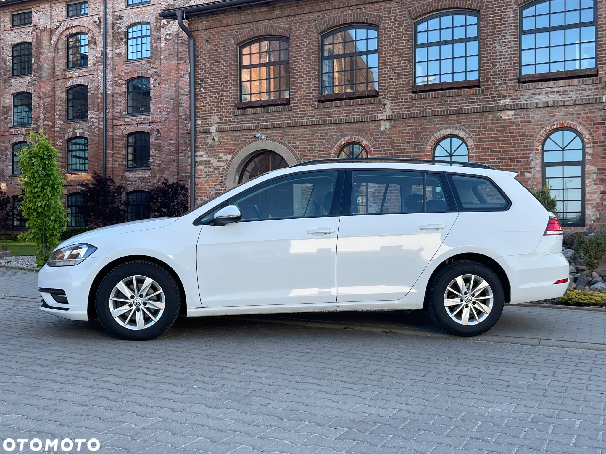 Volkswagen Golf VII 1.6 TDI BMT Trendline - 5