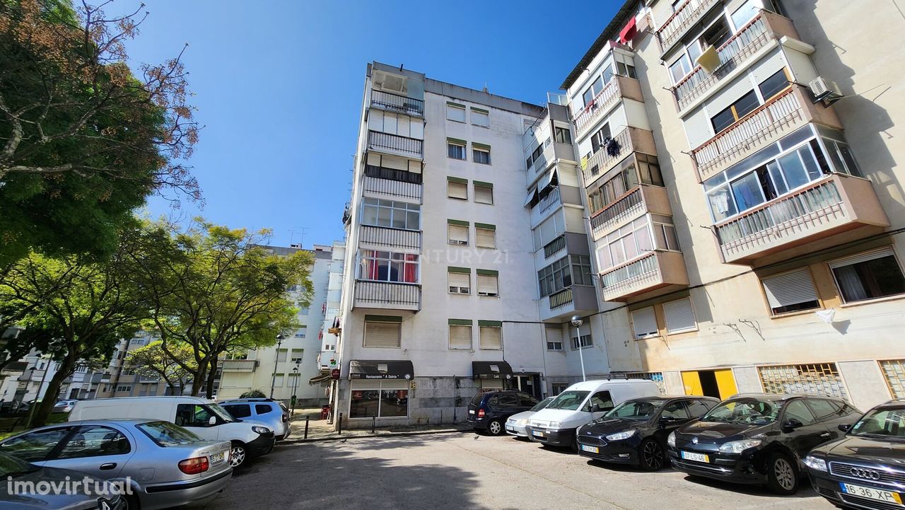 Apartamento T1 + 1 Odivelas centro