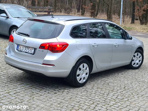 Opel Astra - 10