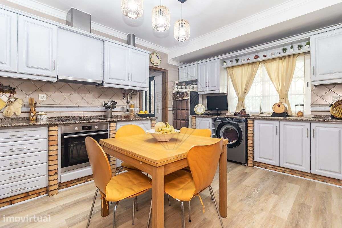 Moradia T4 para venda-19