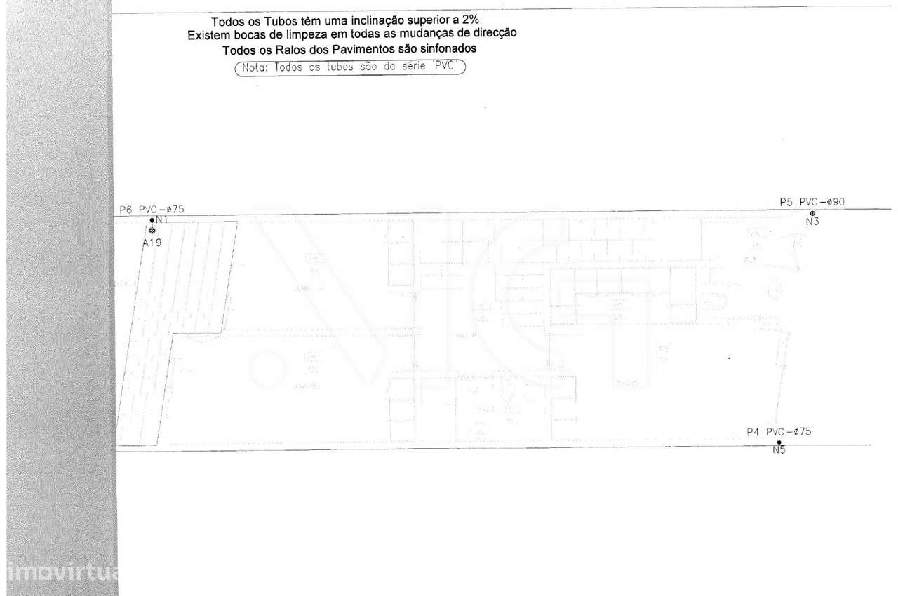 Moradia T3 com pátio, anexos e garagem em Paranhos - Porto-51