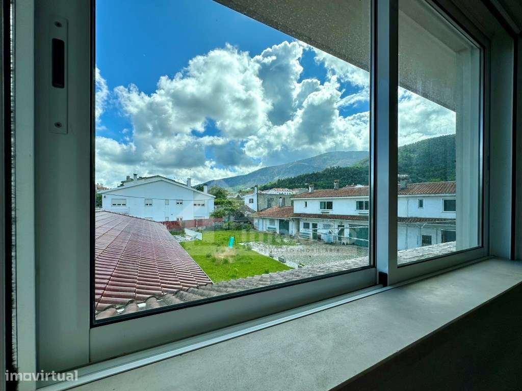 Moradia T6 pronta a habitar com piscina em Lousã-26
