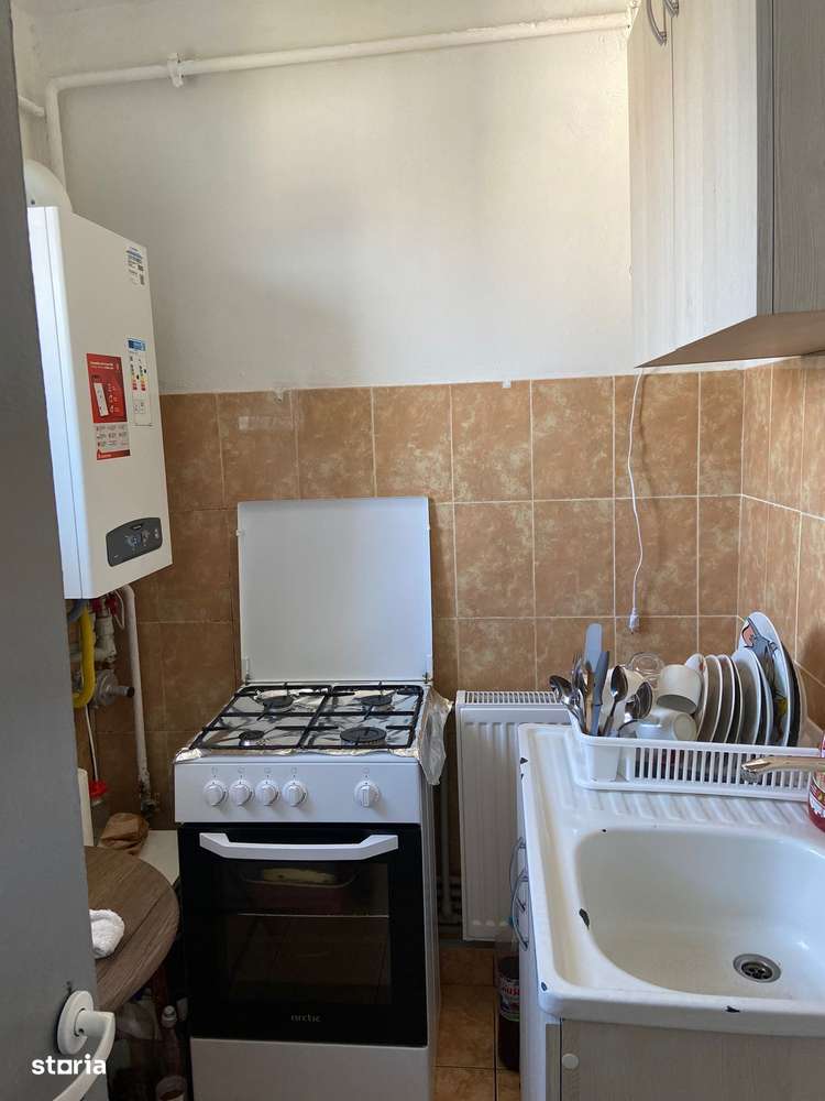 Apartament 2 camere, Centrala Proprie, Etaj 4/4 - Imagine principală: 4/7