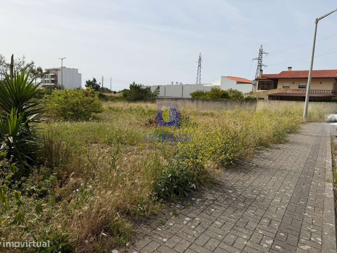 Lote terreno com 499 m2 para construção de prédio 6 frações, Marinha G-7