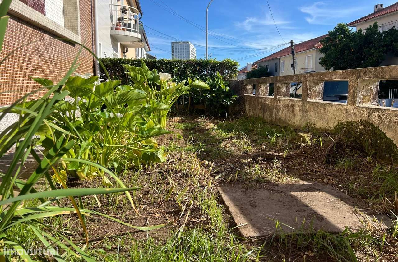 Moradia T3 c/ jardim no Bairro António Aroso - Porto - Grande imagem: 3/23