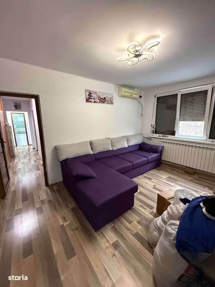 De vânzare apartament 4 camere Cartier Hipodrom-0