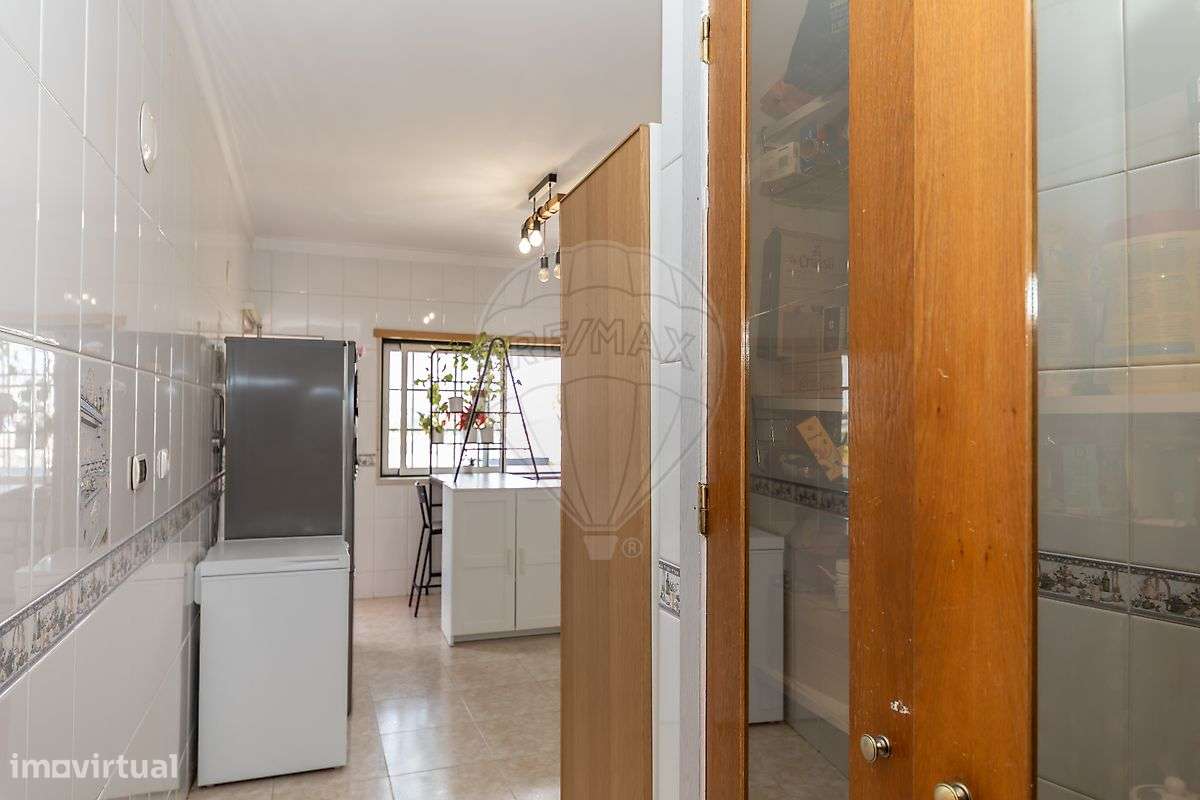 Apartamento T3 no Centro do Montijo-17