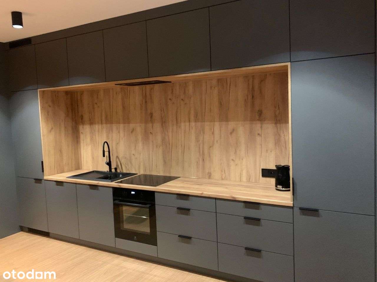 Przestronny apartament 2 pokojowy na Bielanach-3