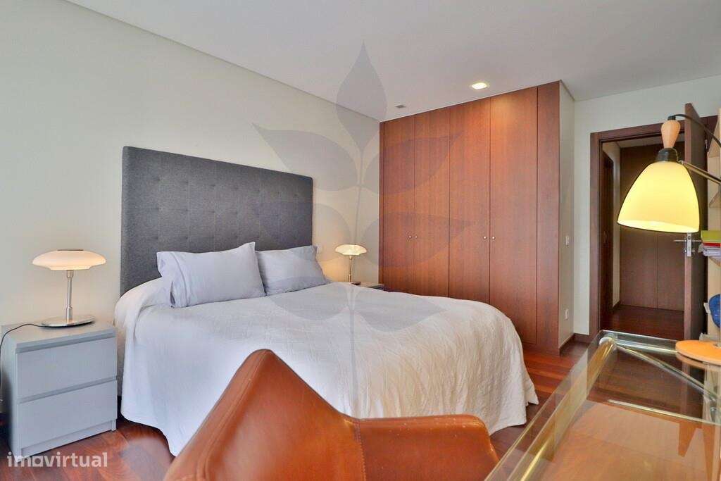 Venda Moradia Geminada Palmeira T4-29